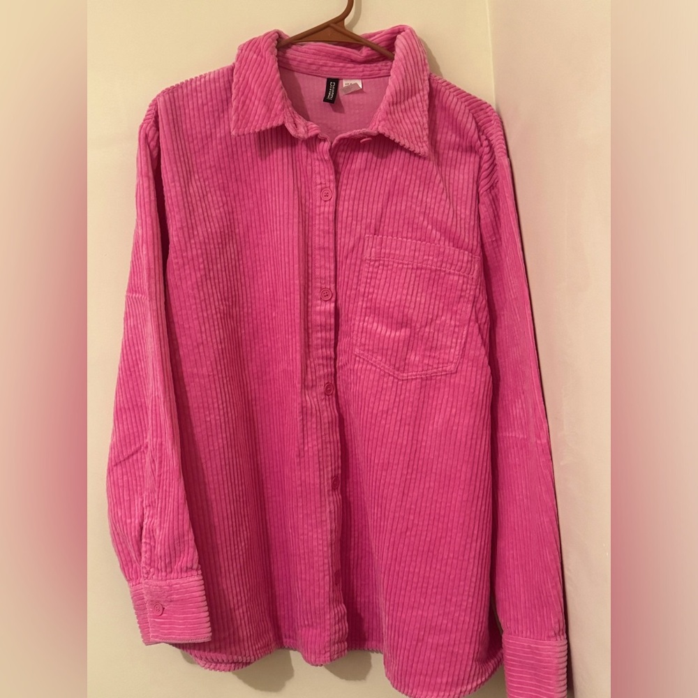 H&M pink shirt